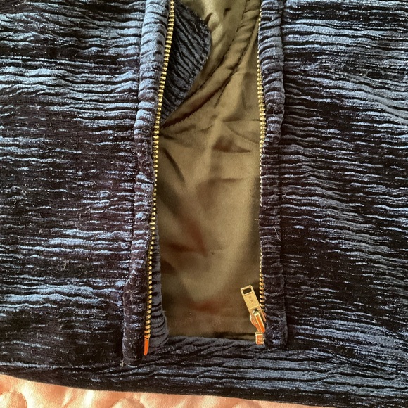 En Saison Navy Velvet Tank Top - Picture 8 of 12